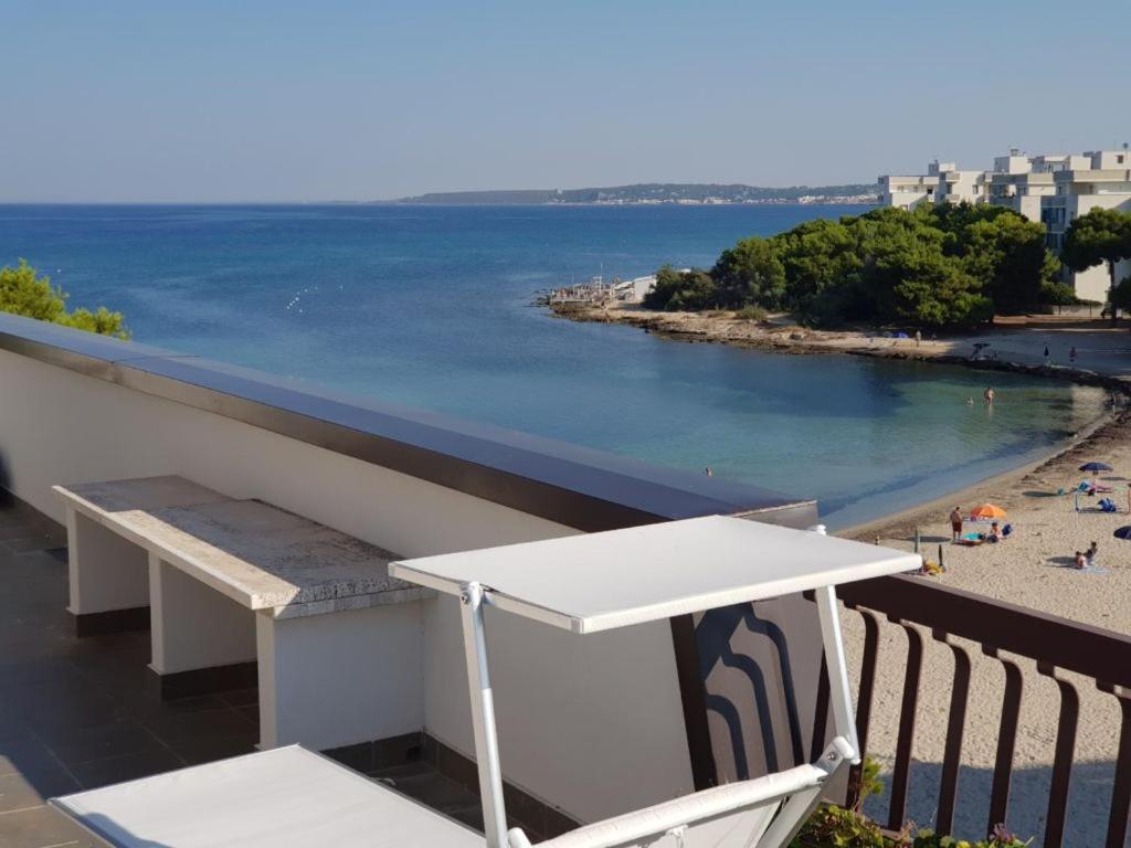 Suite Con Terrazzo Sul Mare E Discesa In Spiaggia A Gallipoli Exterior photo