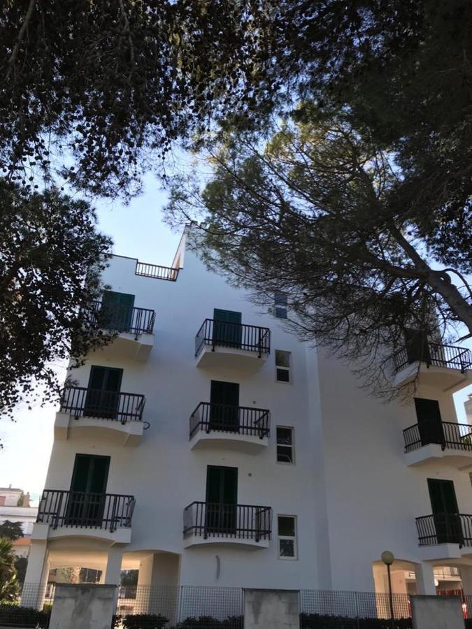 Suite Con Terrazzo Sul Mare E Discesa In Spiaggia A Gallipoli Exterior photo